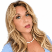 Lucia Moon - 