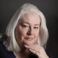 Kerstin Zephyr - Tarot-Kartenlegerin am Telefon