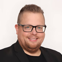 Stefan Schmitt - Kartenleger und Astrologe bei Spirit TV